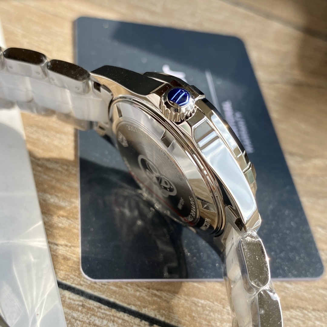TAG Heuer Aquaracer Ceramic Quartz 35mm Watch view 3