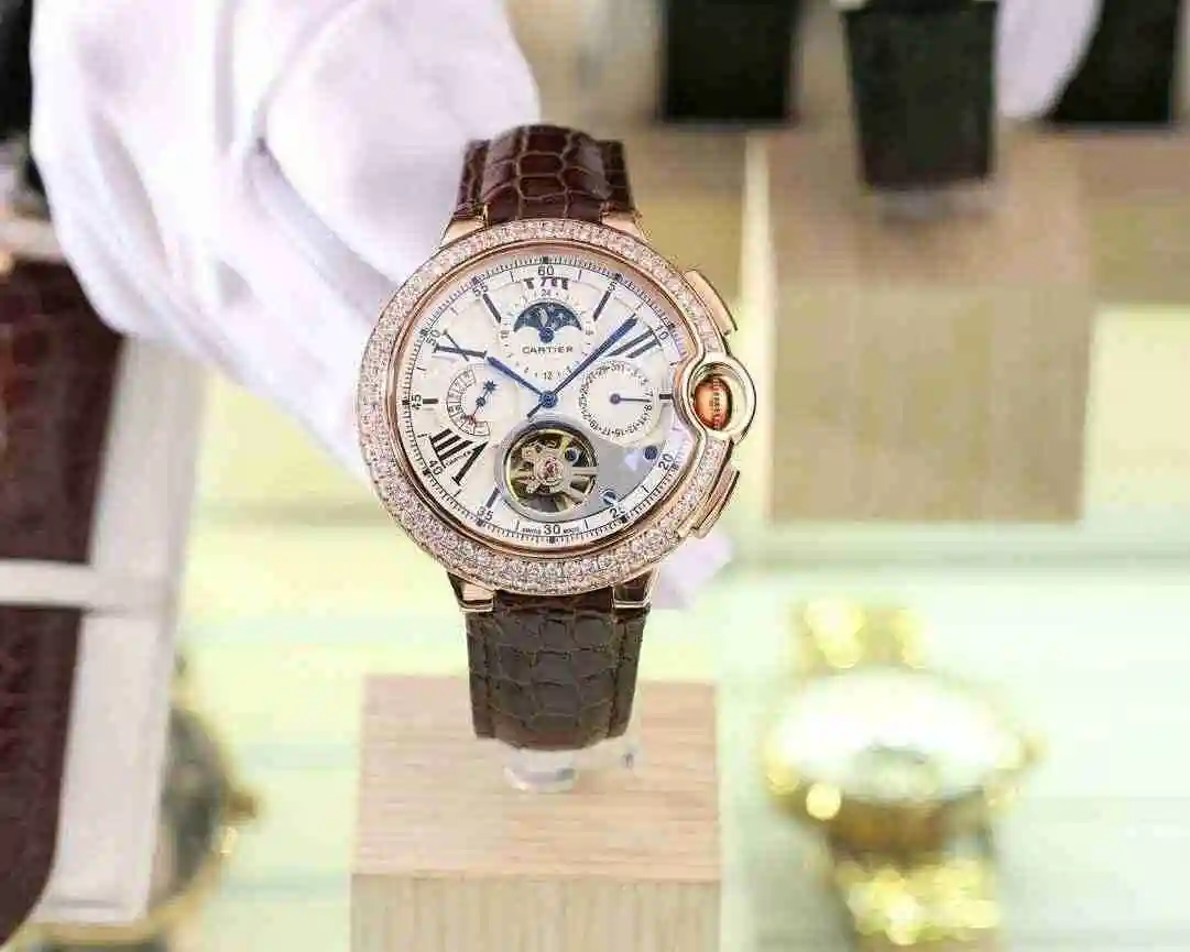 General Watches Cartier White 520 Gold 540 Watch view 3