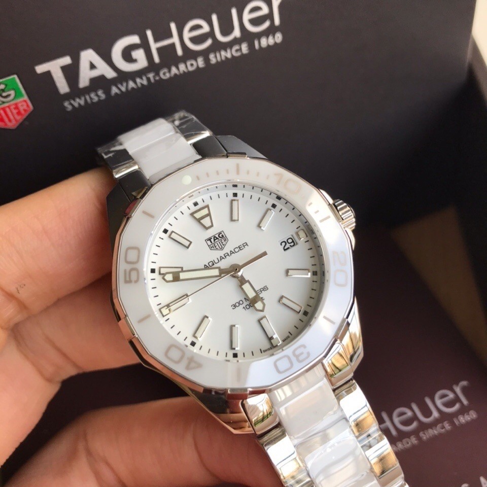 TAG Heuer Aquaracer Ceramic Quartz 35mm Watch view 4