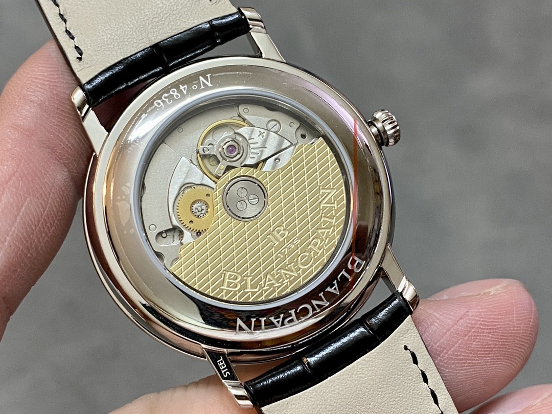 Automatic Watch view 7