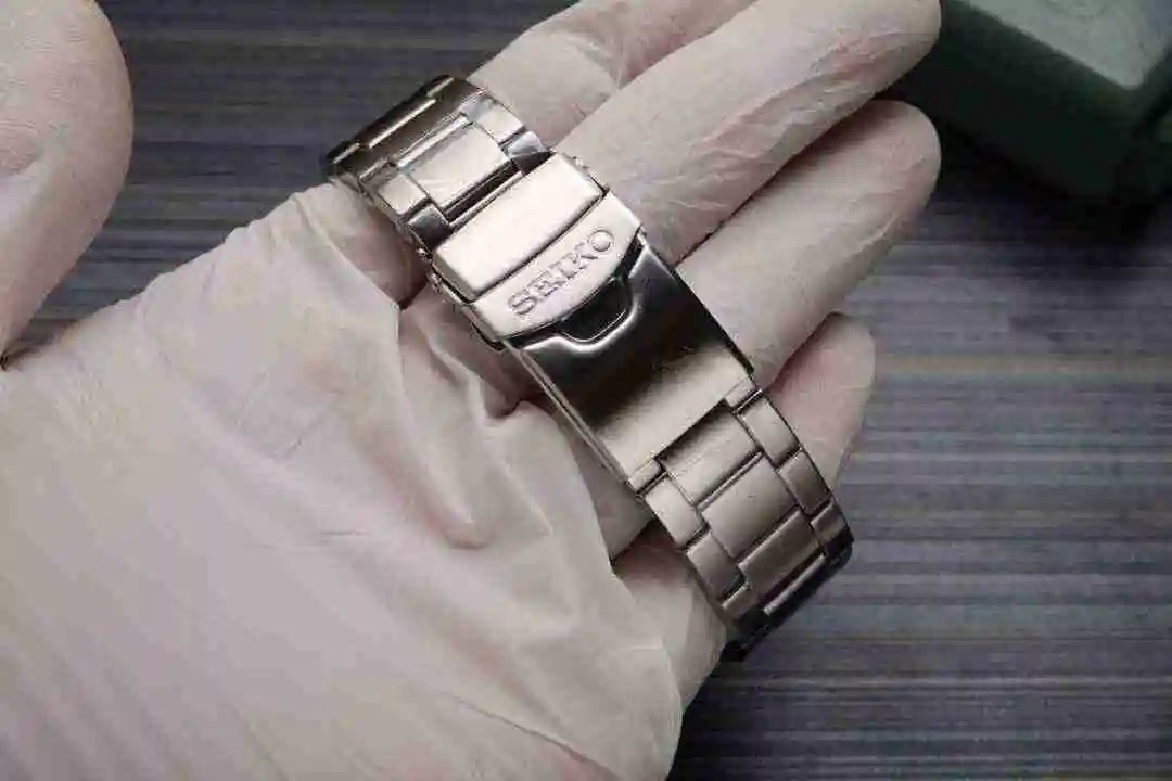General Watches Seiko 520 Watch view 3