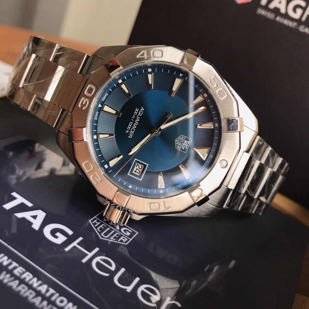 TAG Heuer Aquaracer Stainless Steel Quartz 40.5mm Watch view 1