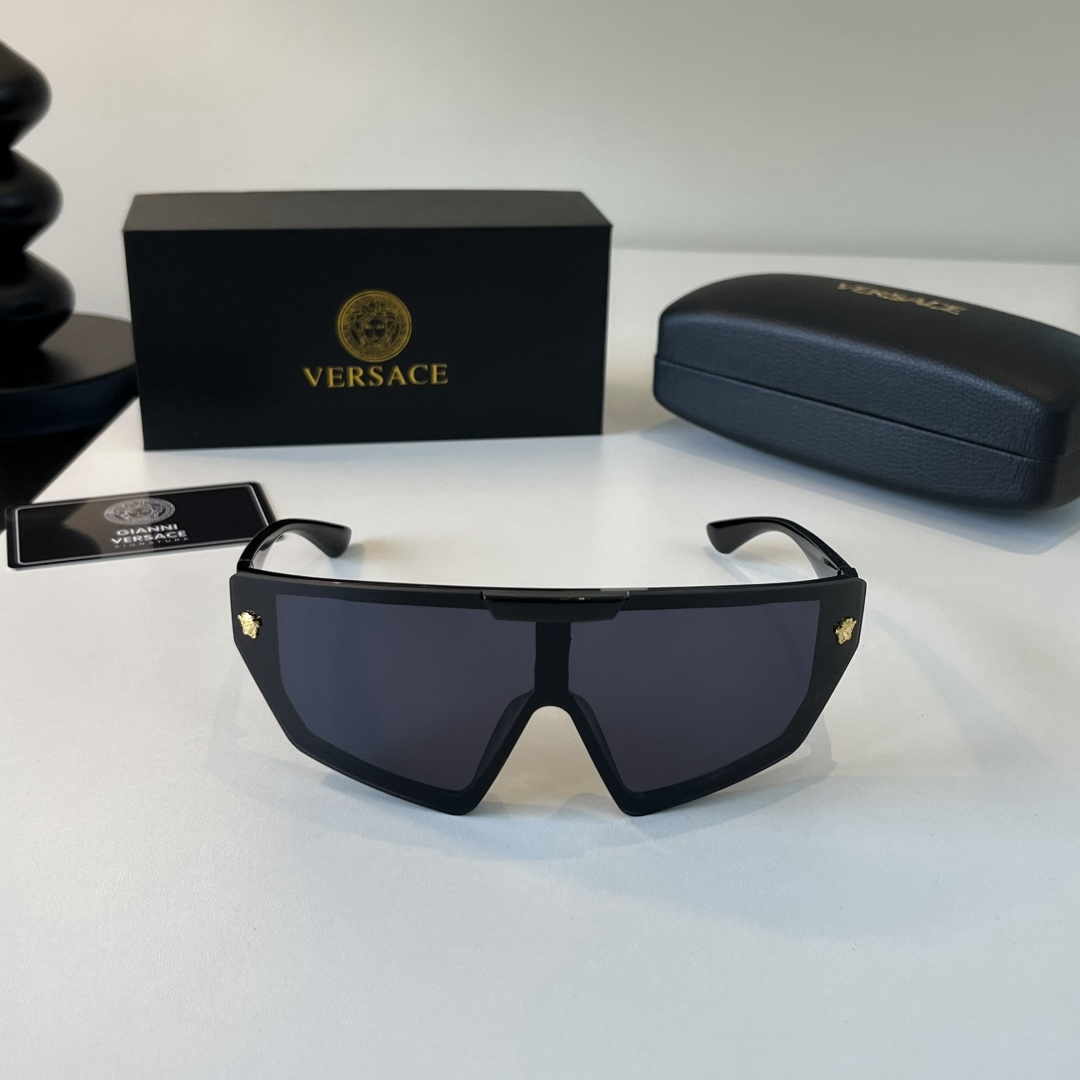 , Sunglasses view 3