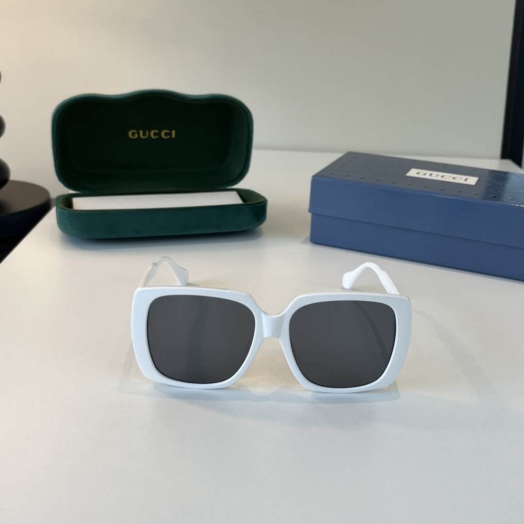 Gucci 2026 , , Sunglasses view 3