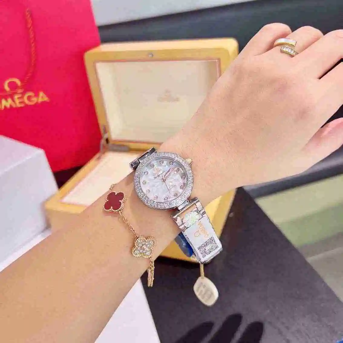 General Watches Omega Watch Women's Watch Paired with Original Fully Automatic Mechanical Movement Top Grade 316 Precision Steel Case with Mineral Super Strong Mirror Diameter 30mm KK03050 2 view 4
