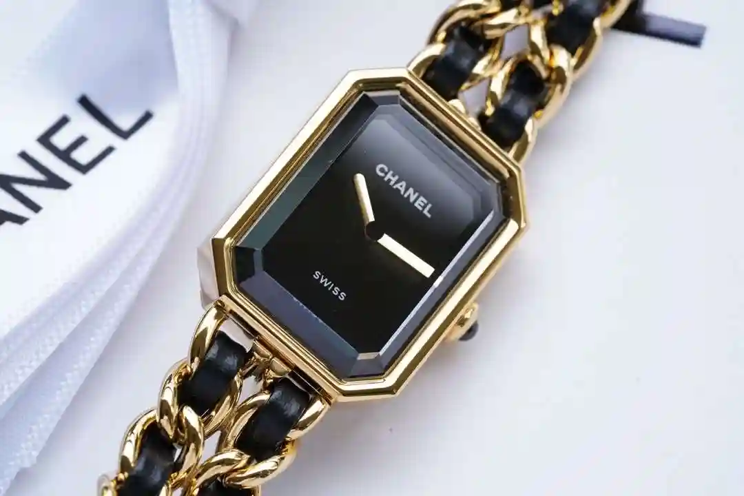 General Watches A classic watch view 6
