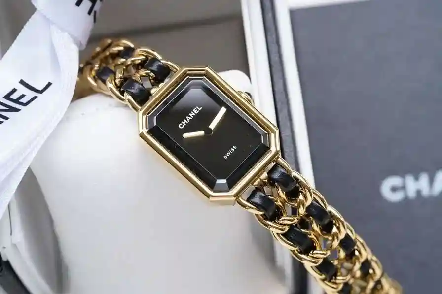 General Watches A classic watch view 8