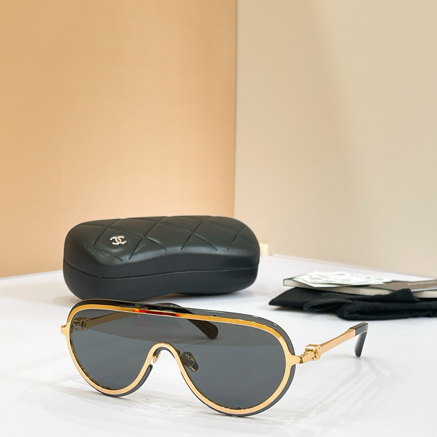 CHANE EL:2551 Size 142 Sunglasses view 6