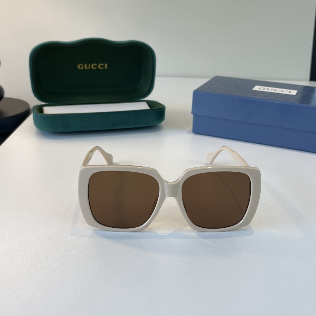 Gucci 2026 , , Sunglasses view 3