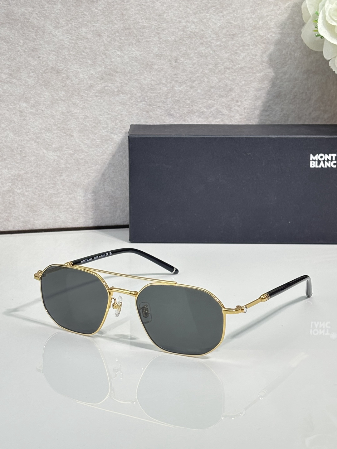 MONT BLAN EL:MB0481S Size 55 20 Sunglasses view 1