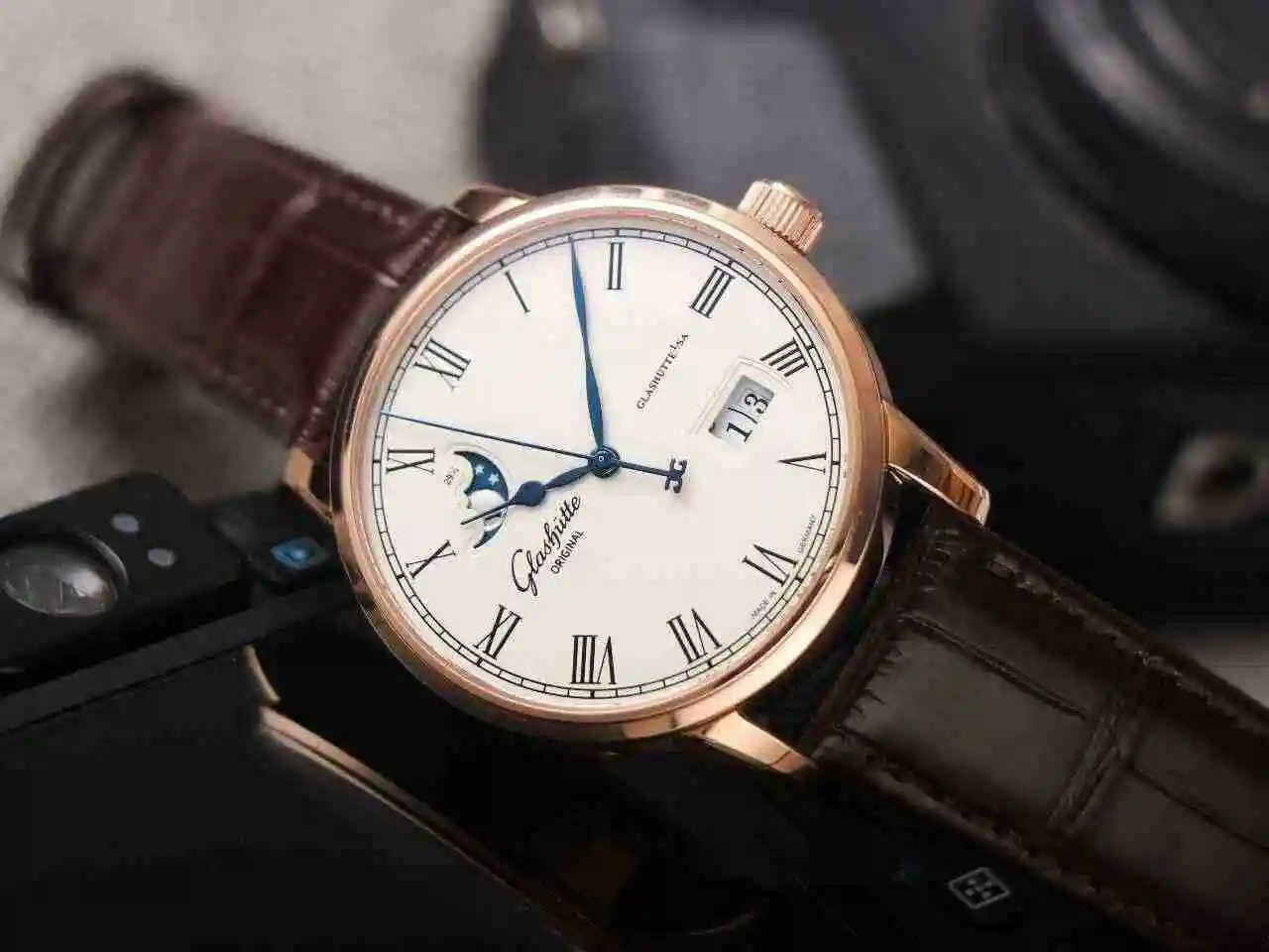 General Watches Glash tte Original White 1450 Rose 1550 Watch view 6