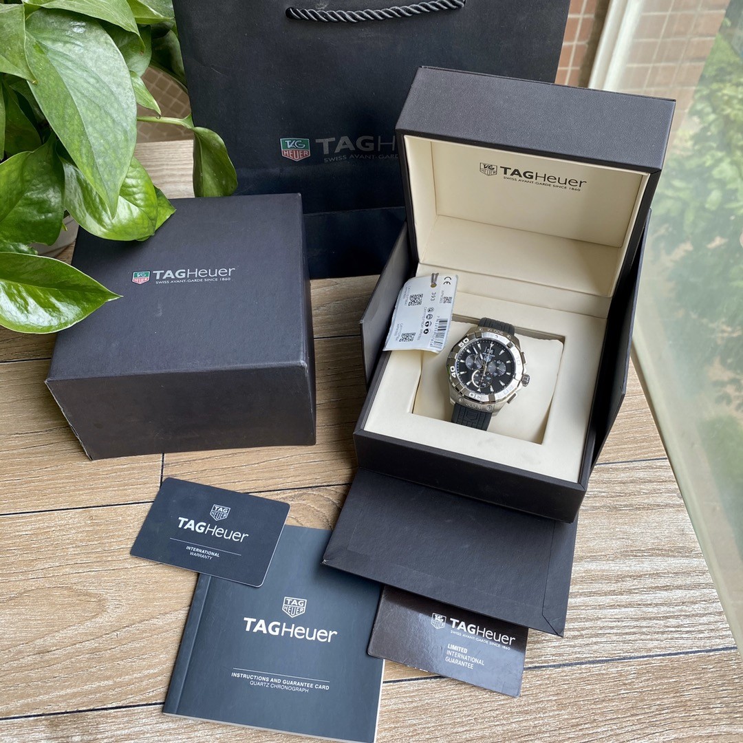 TAG Heuer Aquaracer Stainless Steel Quartz 43mm Watch view 2