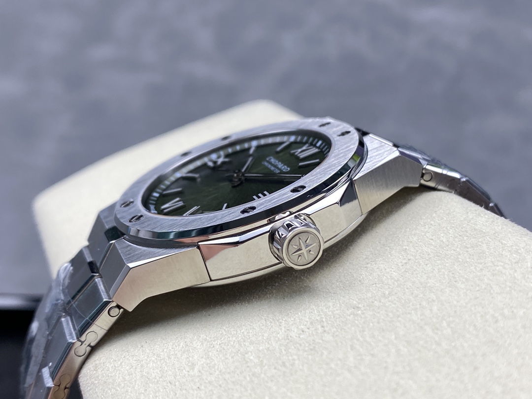 Men's Stainless Steel Watch view 7