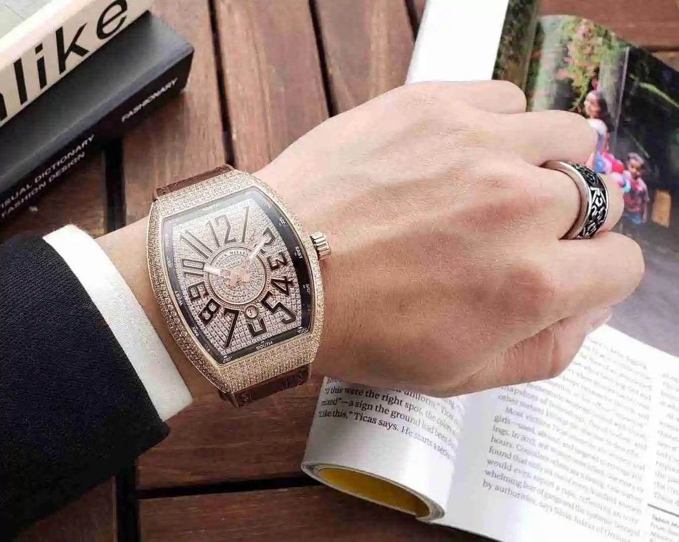 General Watches Franck Muller Frank Muller 900 Watch view 9