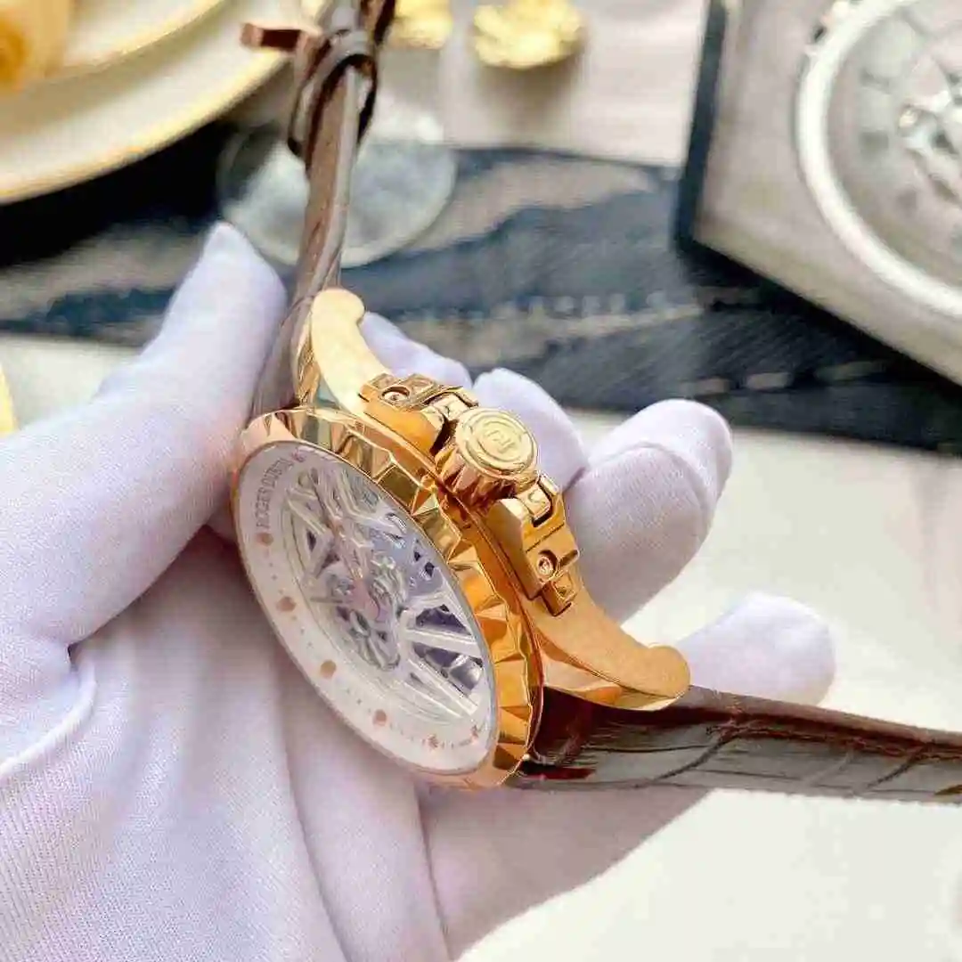 General Watches Roger Dubby 430 rose 450 Watch view 4