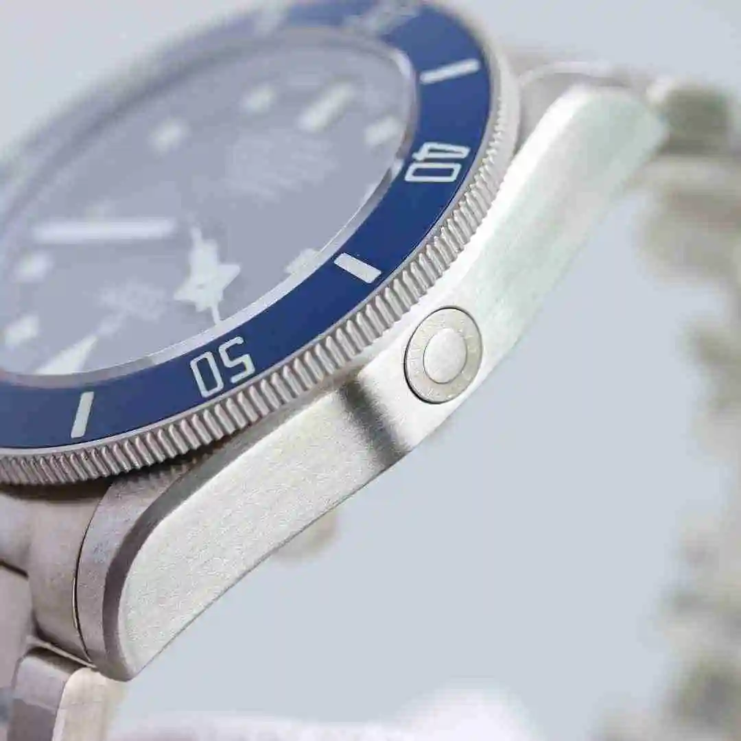 General Watches Tudor 25500TN black Blue Watch view 4