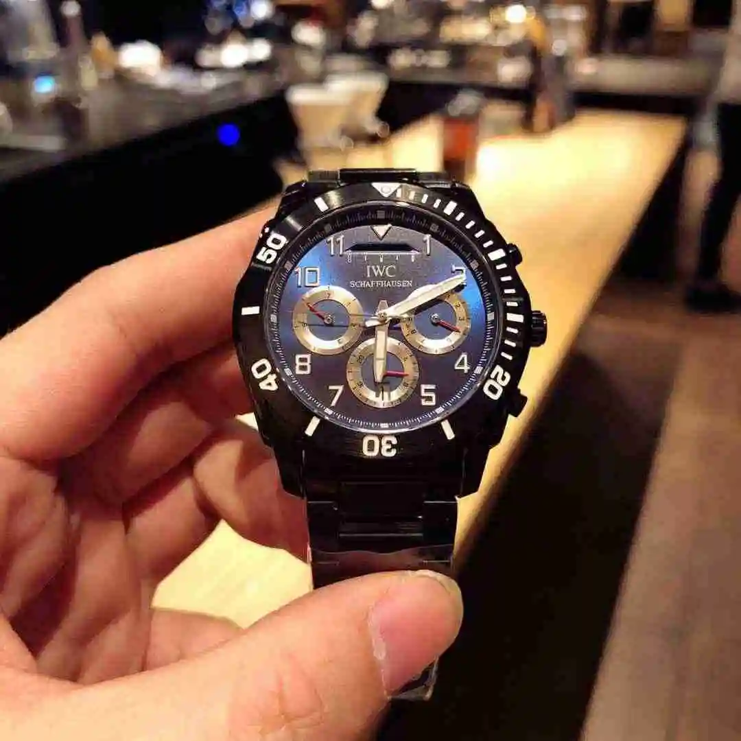 General Watches Universal White 1320 Black 1420 Watch view 4