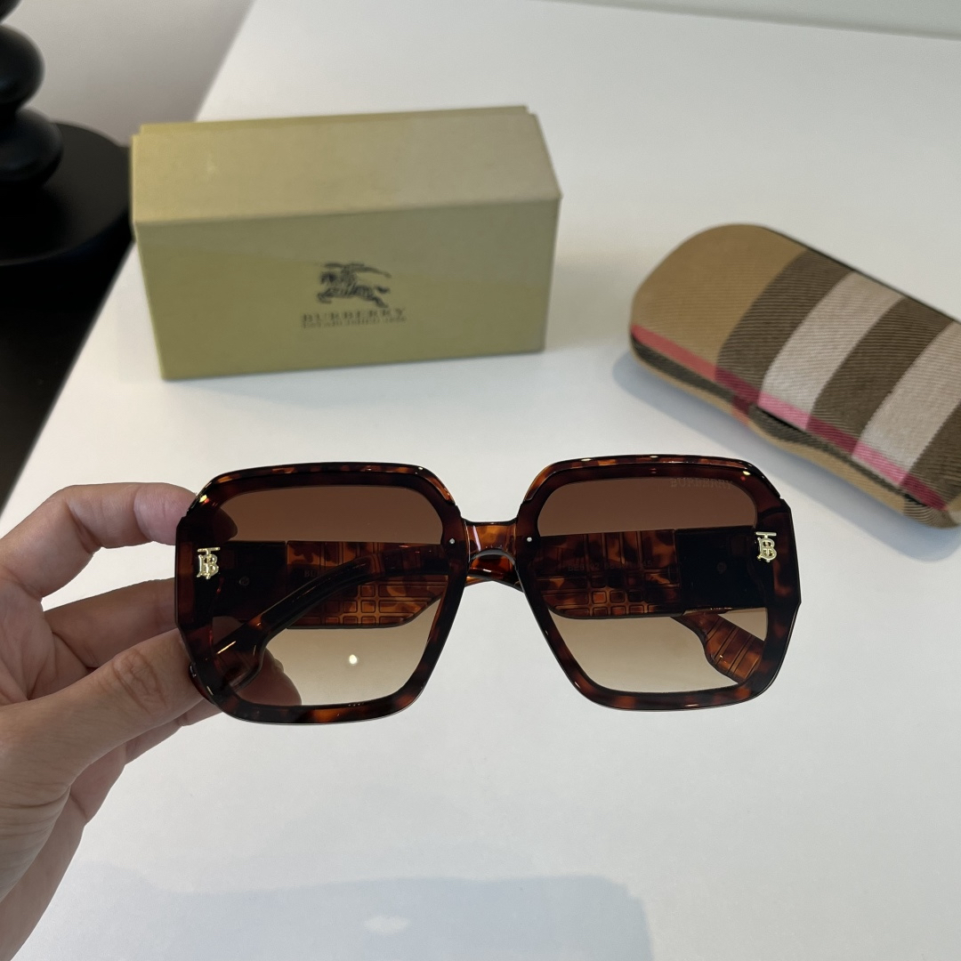 Burberry 2026 Sunglasses view 6