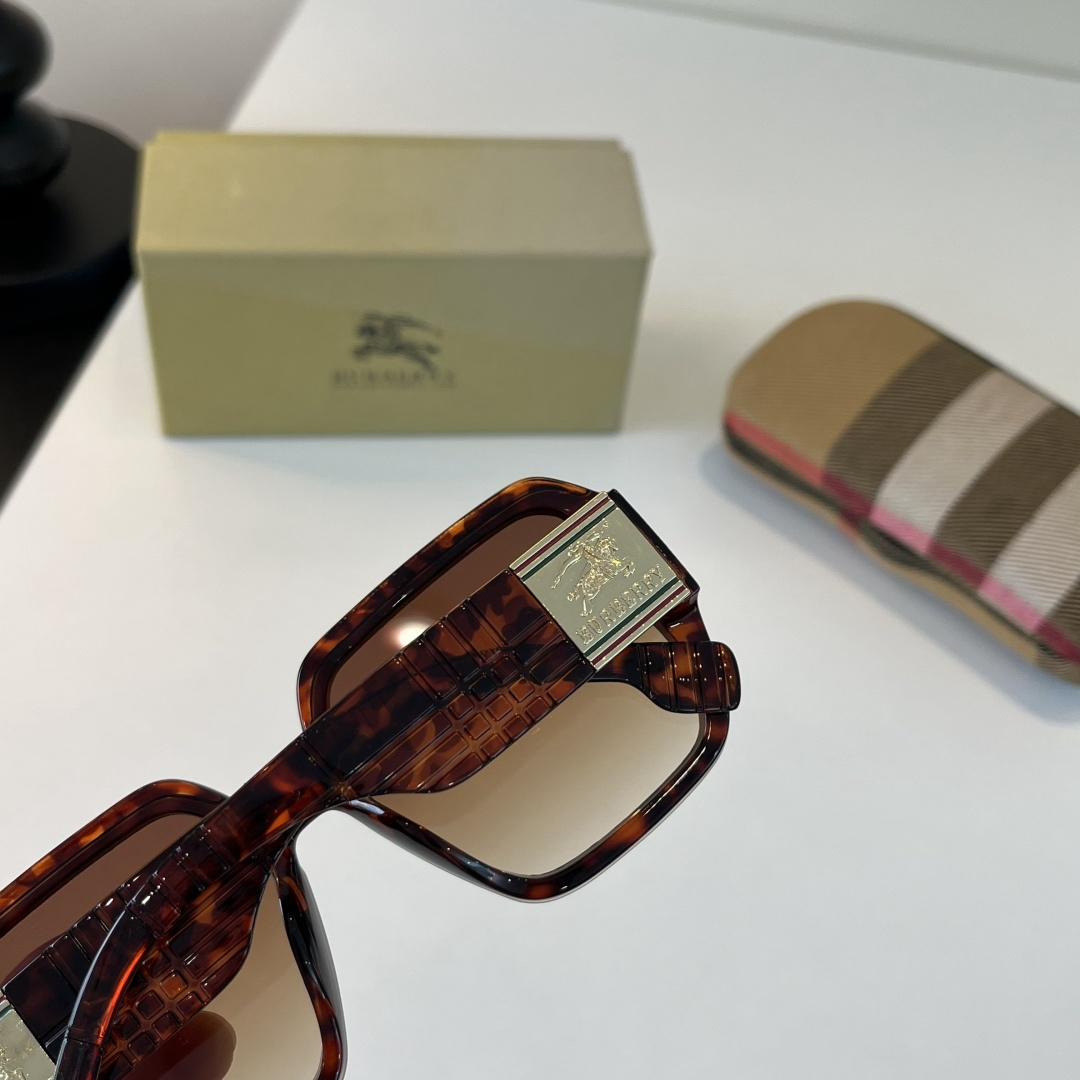 Burberry 2026 Sunglasses view 7