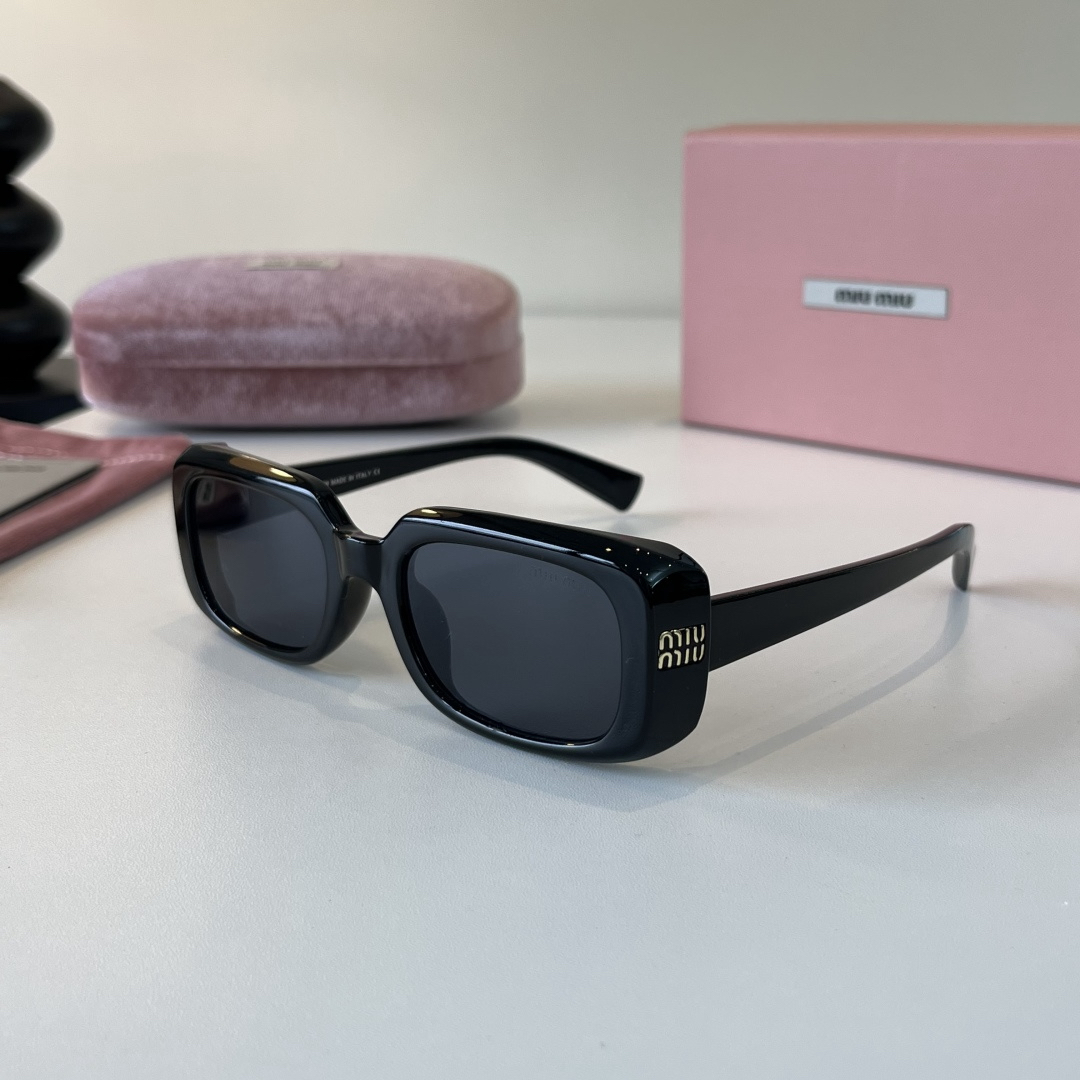 Miu Miu miumiu , Sunglasses view 4