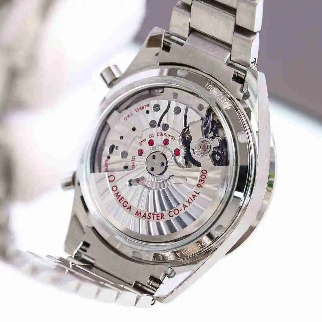 Omega O me ga Speedmaster Series Watch view 3