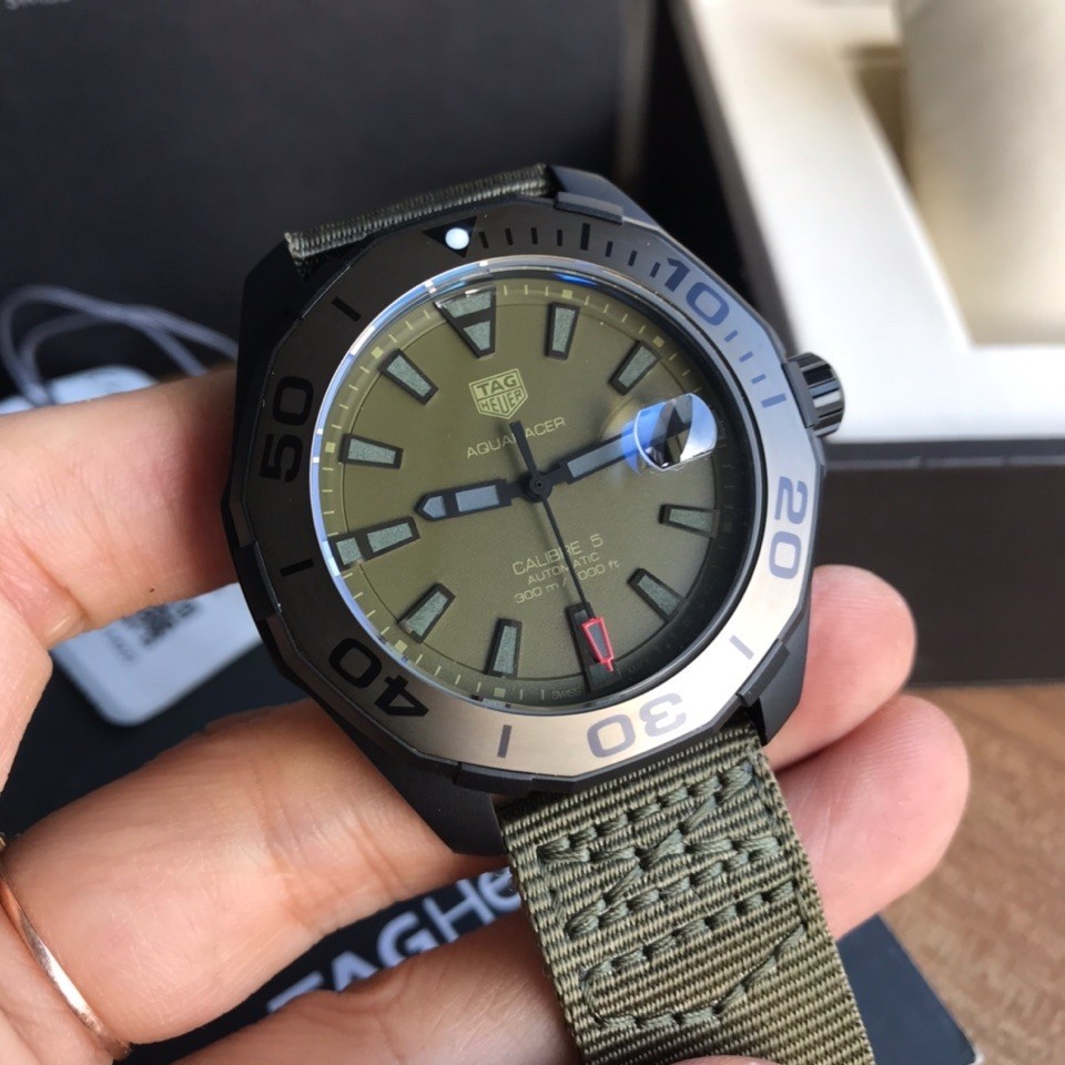 TAG Heuer Aquaracer Green Dial Stainless Steel Automatic 43mm Watch view 1