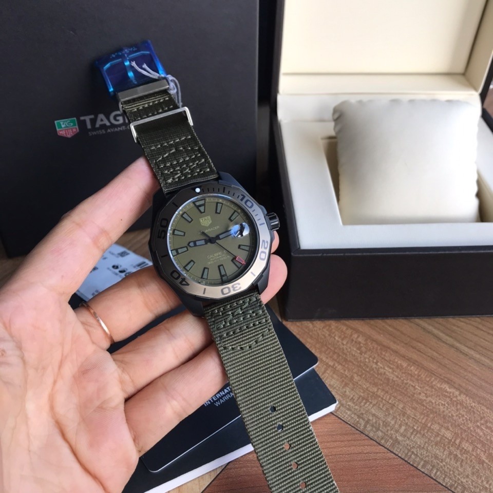 TAG Heuer Aquaracer Green Dial Stainless Steel Automatic 43mm Watch view 3