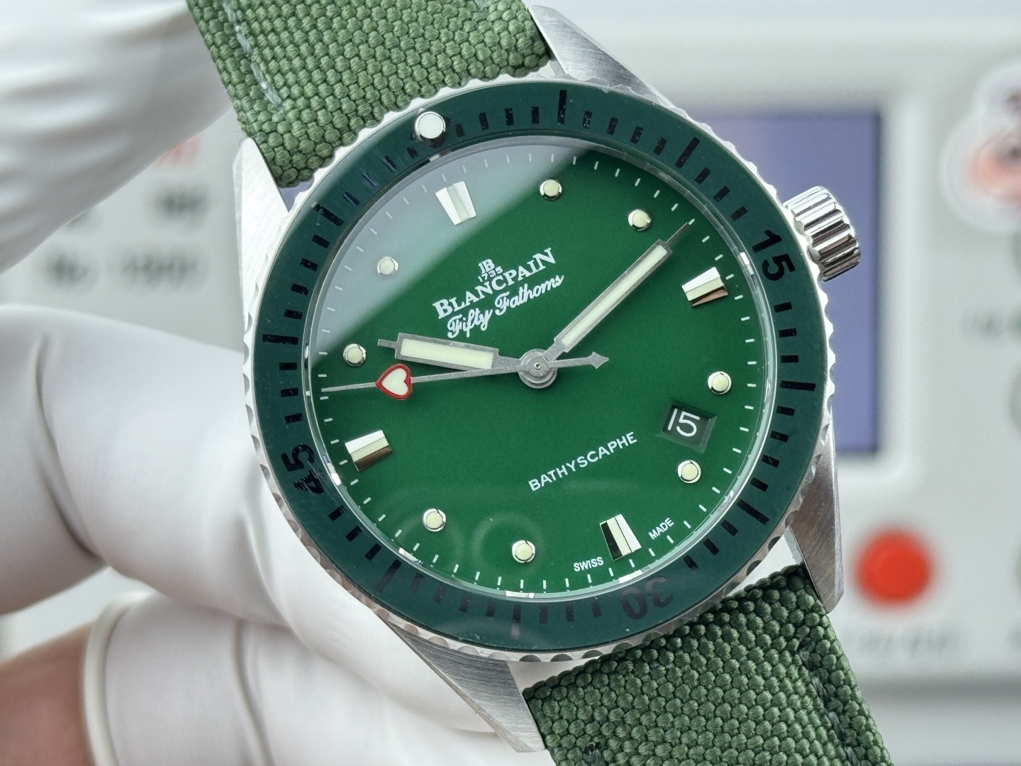 Ceramic Watch view 4