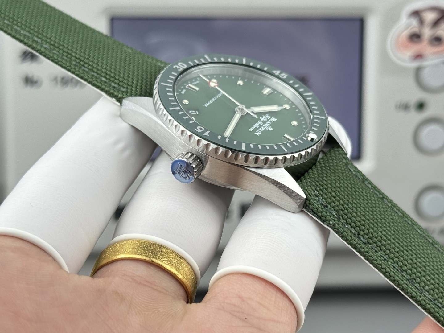 Ceramic Watch view 7