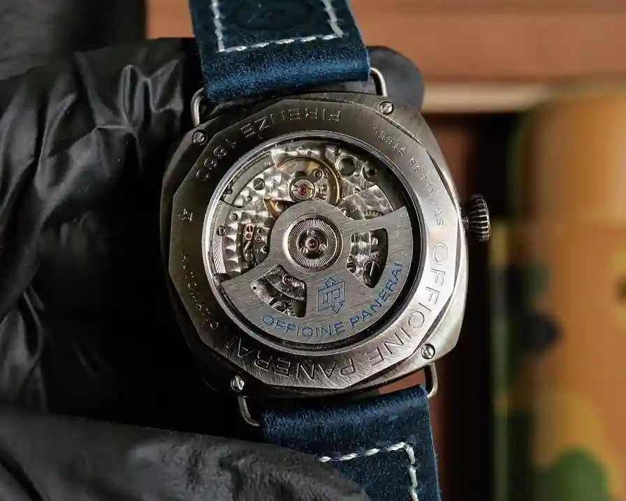 General Watches Panerai 820 Watch view 4