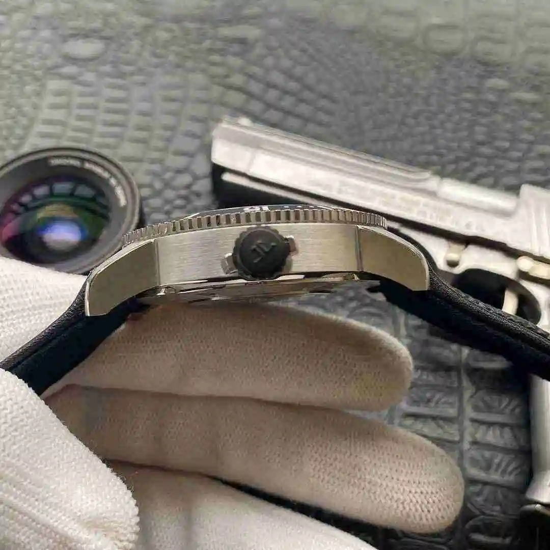 General Watches Jaeger-LeCoultre Jijia 530 Watch view 3