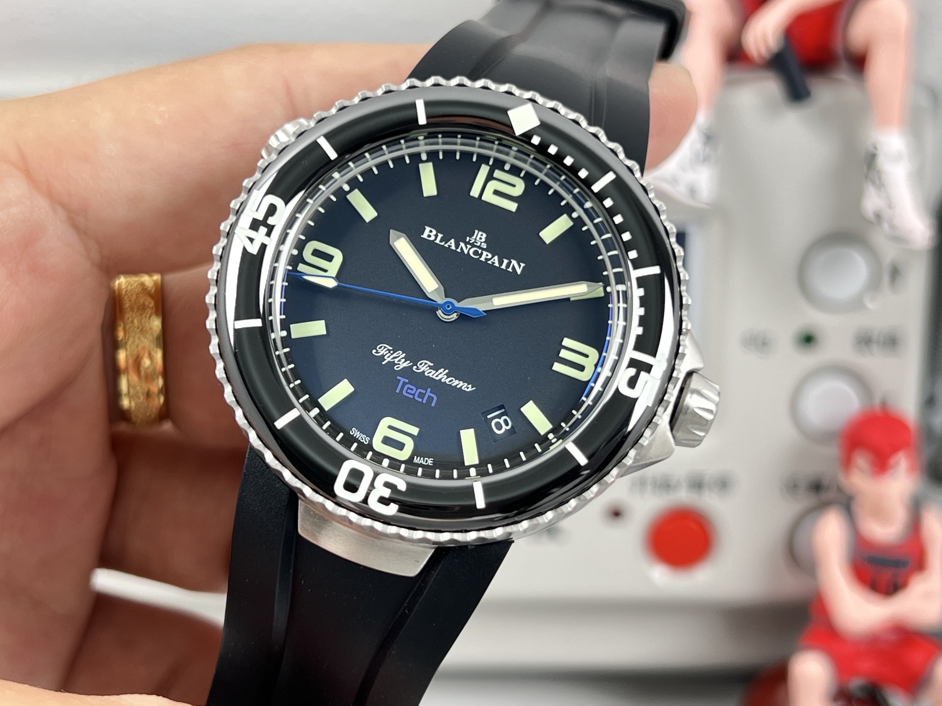 Automatic Watch view 3