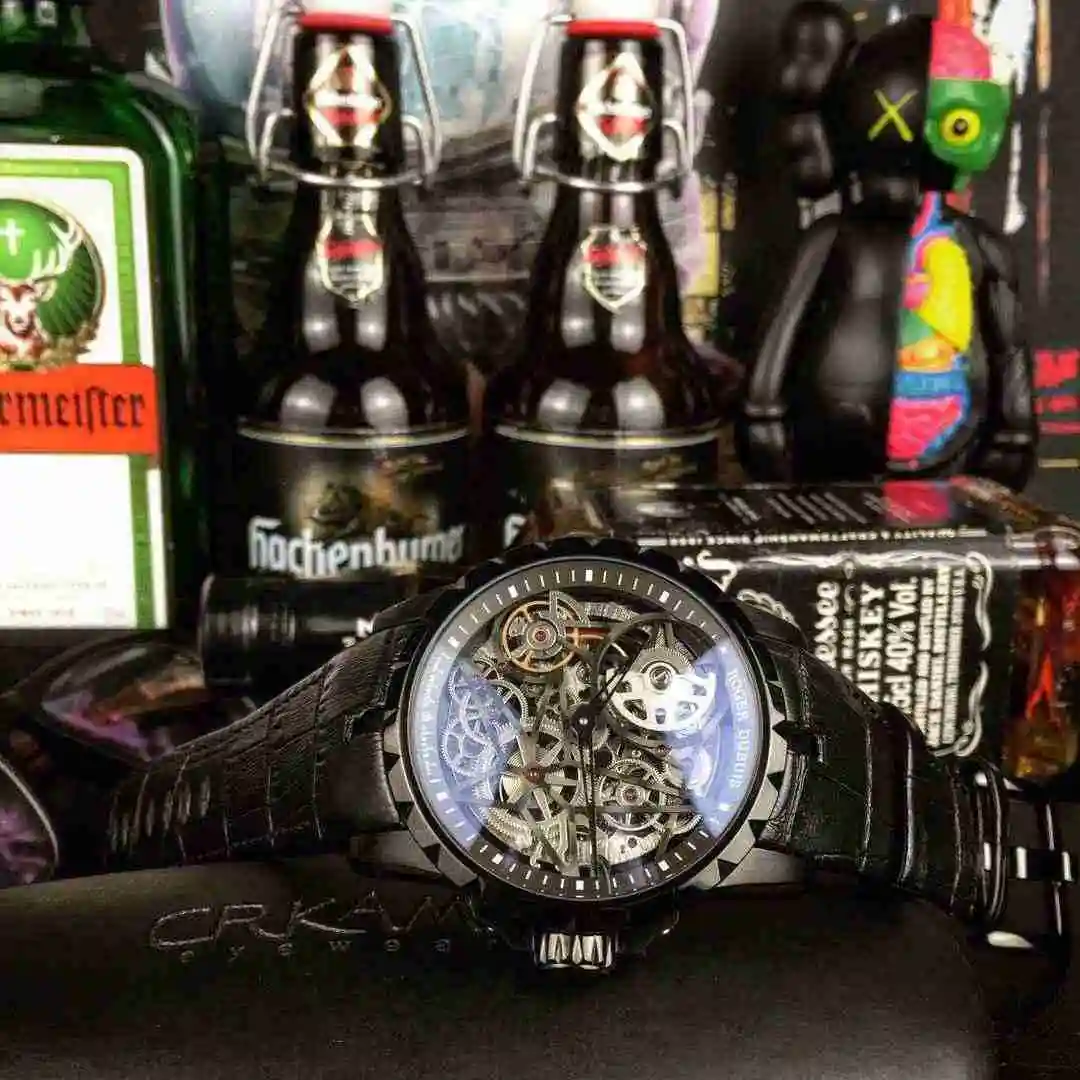 General Watches Roger Dubby 450 rose 470 Watch view 4