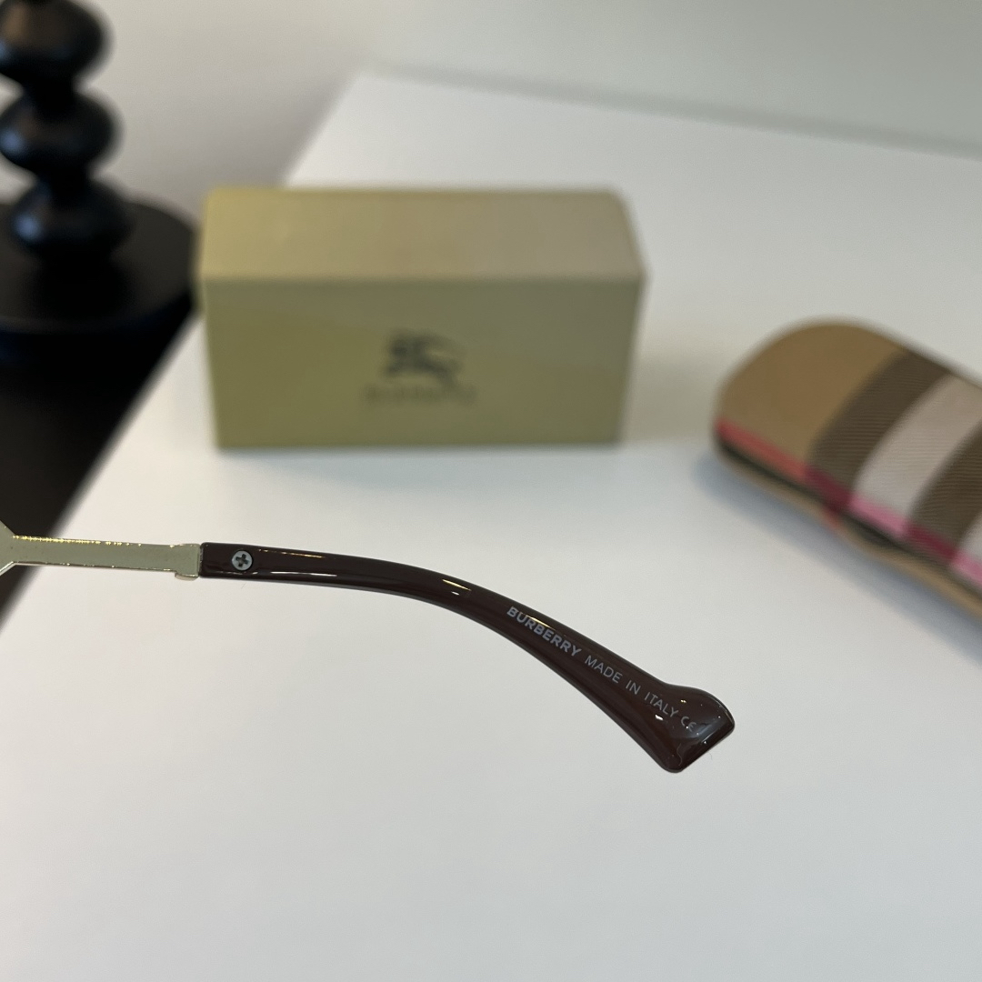 Burberry Sunglasses view 11