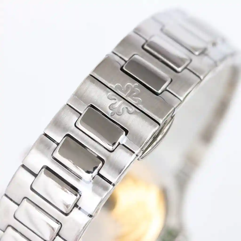 General Watches Patek Philippe 1550 Diamond+50 Watch view 2