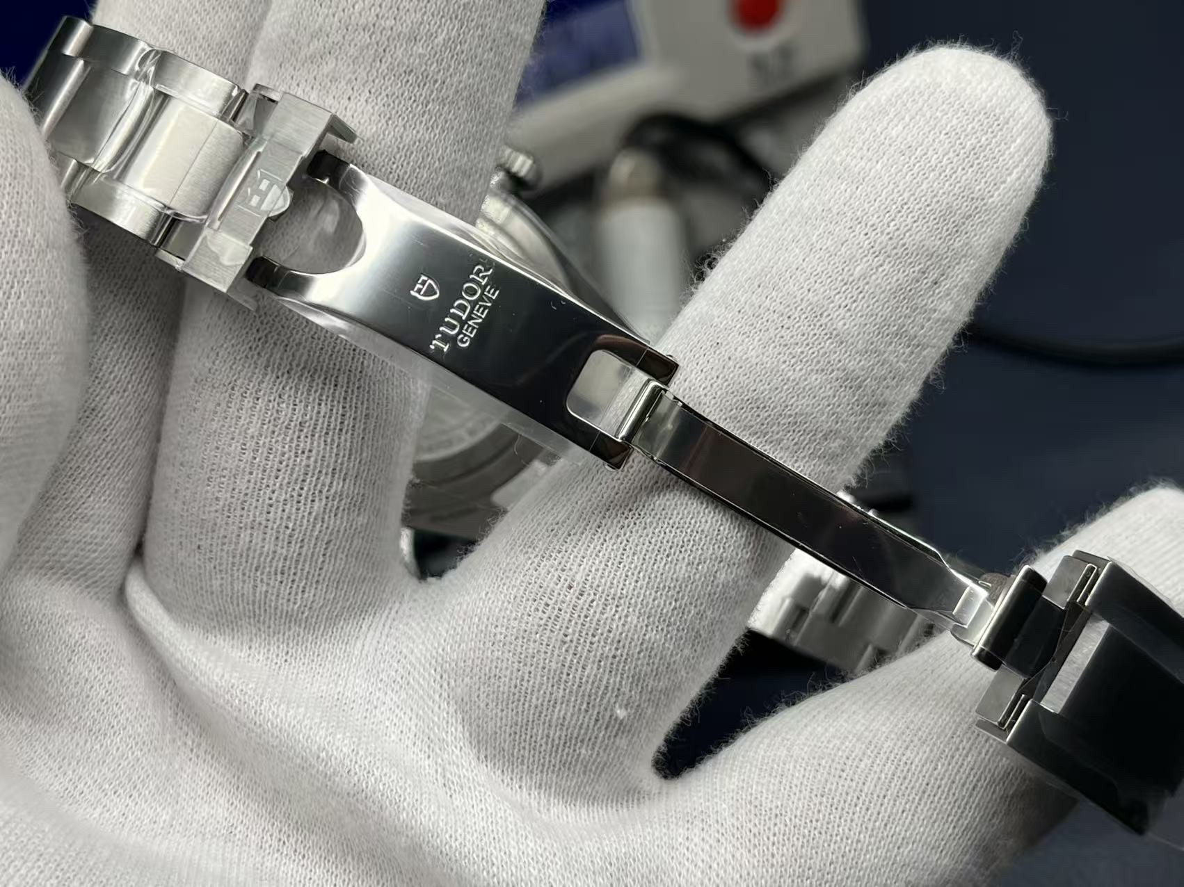 Tudor 43mm Watch view 8