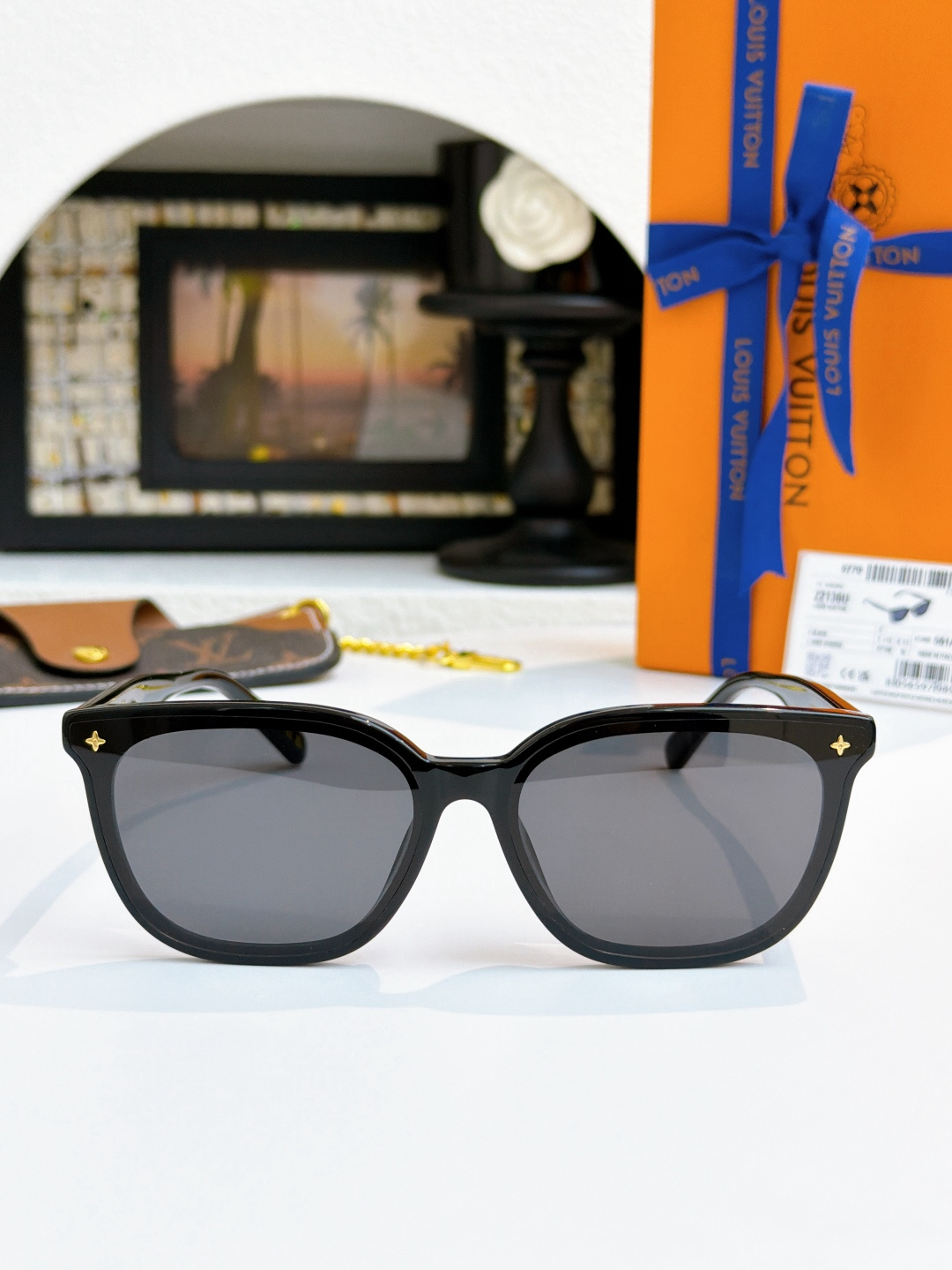 LOUIS VUITTO Z2136 Z2151 Z2152 Z2153 Z2154 Size 63-15-146 Sunglasses view 2