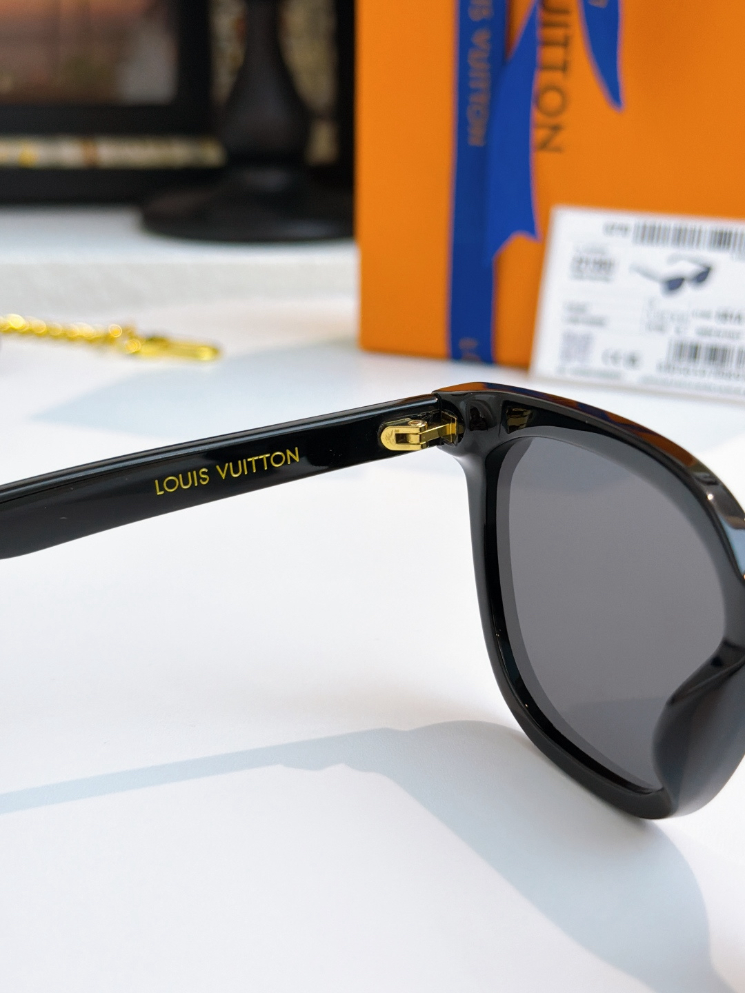 LOUIS VUITTO Z2136 Z2151 Z2152 Z2153 Z2154 Size 63-15-146 Sunglasses view 5
