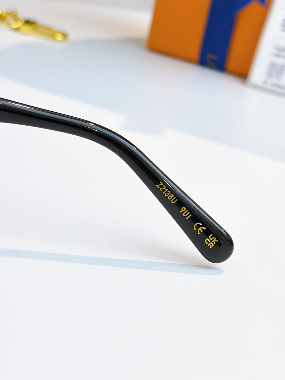 LOUIS VUITTO Z2136 Z2151 Z2152 Z2153 Z2154 Size 63-15-146 Sunglasses view 6