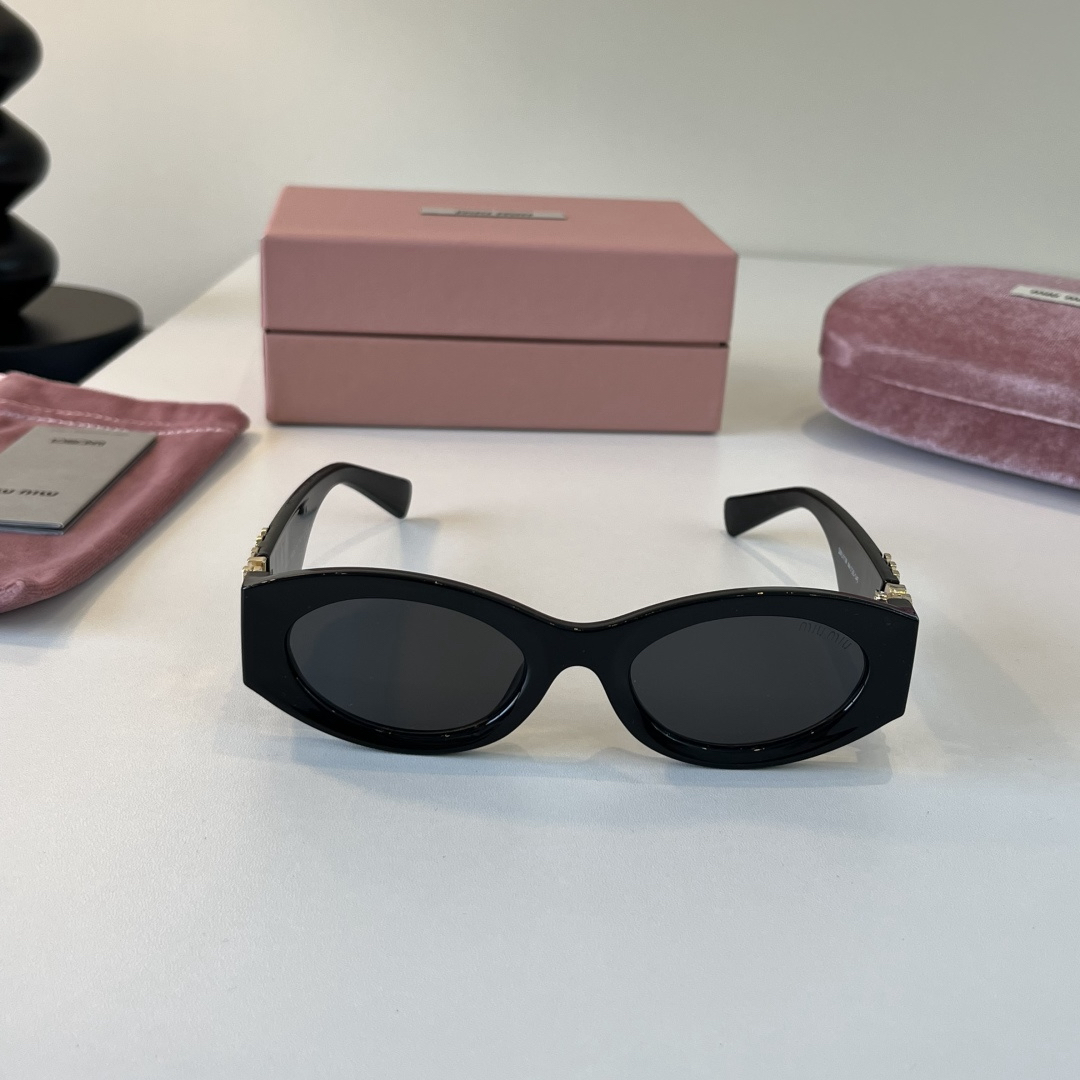 Miu Miu miumiu , Sunglasses view 3