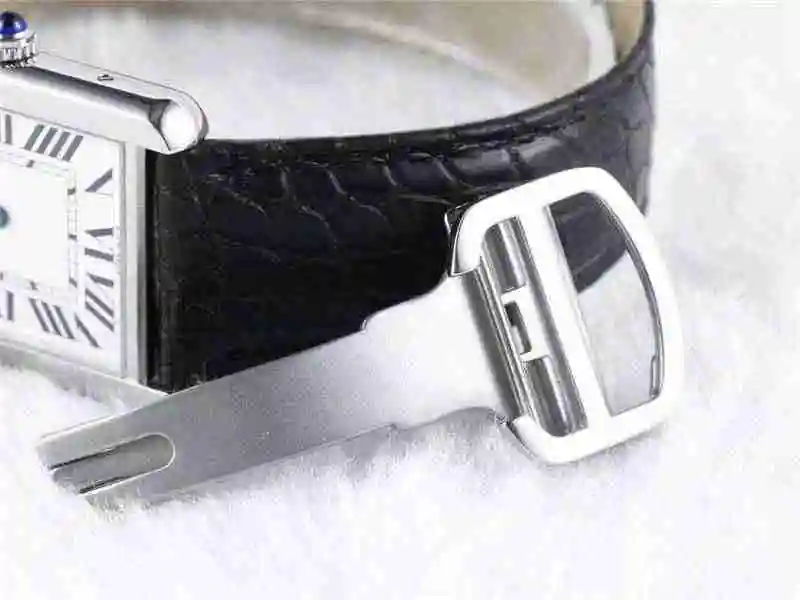 Cartier TANK-SOLO Small 31 24, medium 35 27, thickness 5.5 Watch view 3