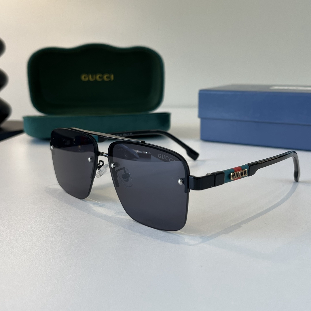 Gucci Sunglasses view 4