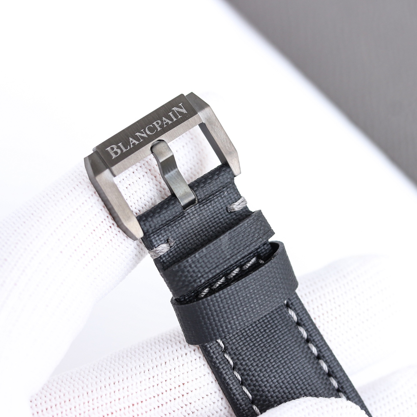 Ceramic Watch view 7