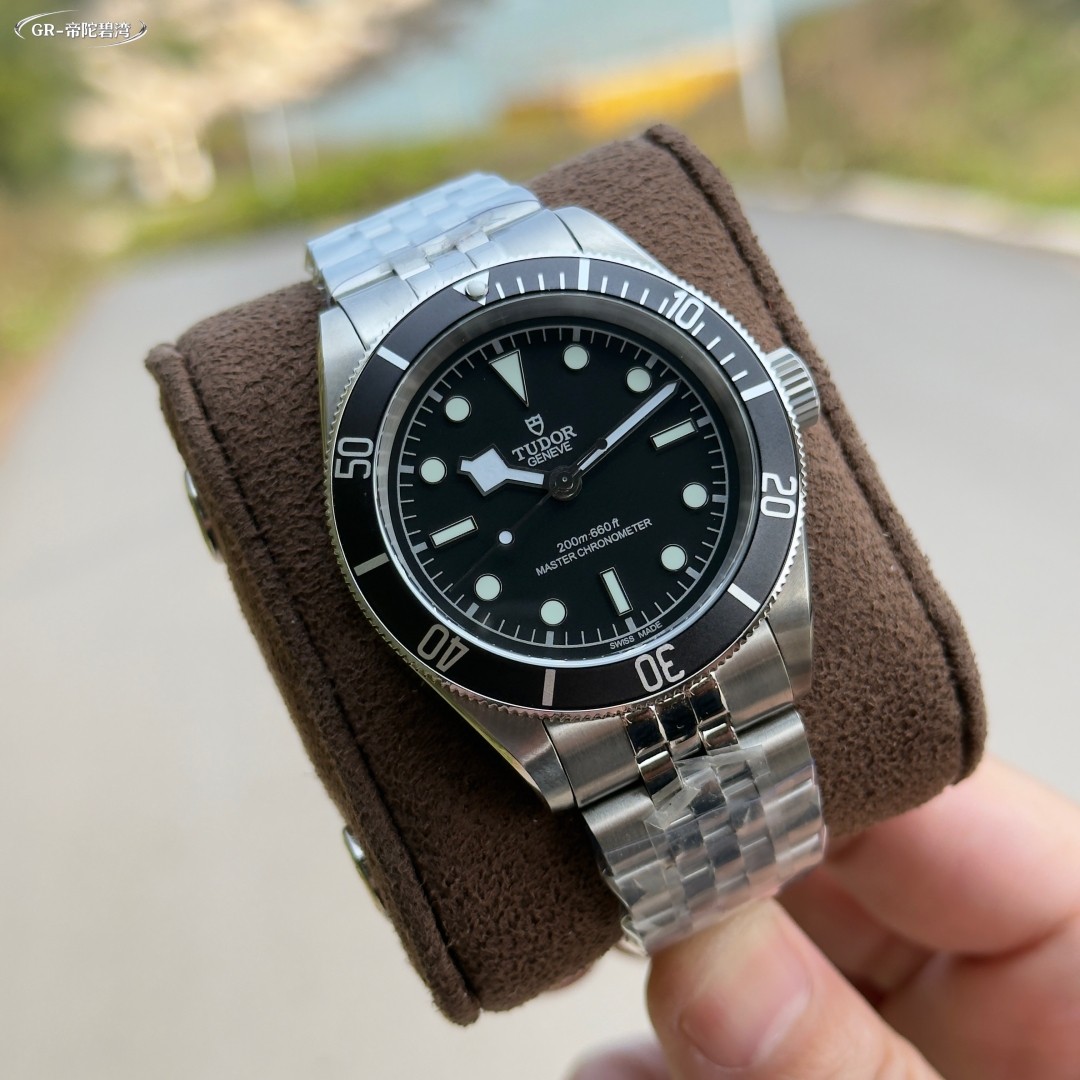Rolex Submariner Watch view 5