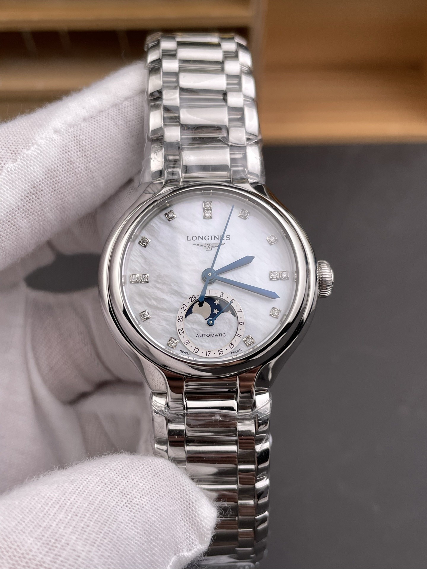 Longines Mother of Pearl Dial Watch view 3