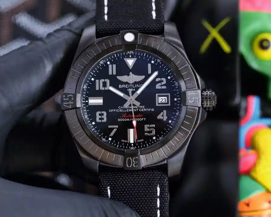 General Watches Breitling white 530 black 550 Watch view 3