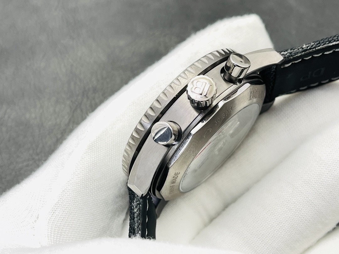 Automatic Watch view 5