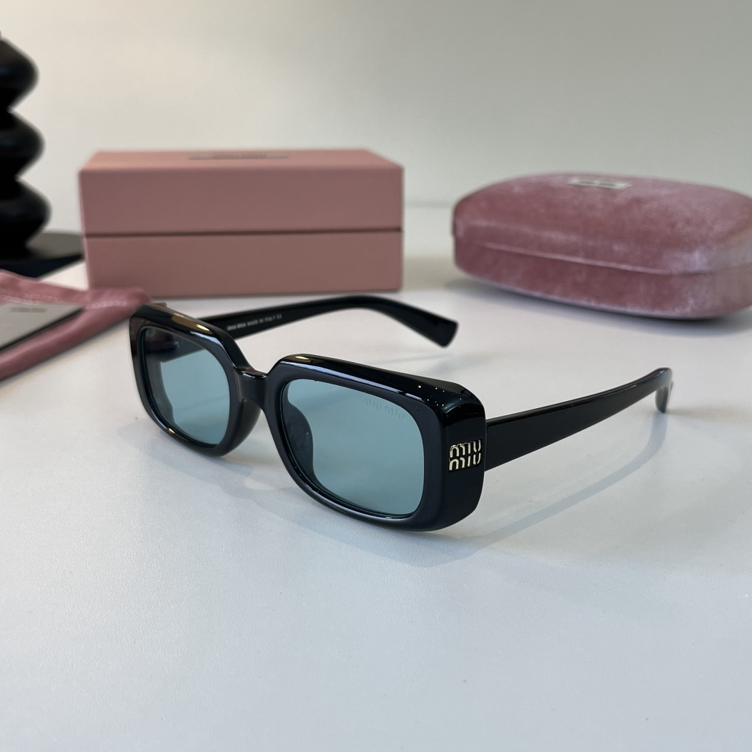 Miu Miu miumiu , Sunglasses view 4