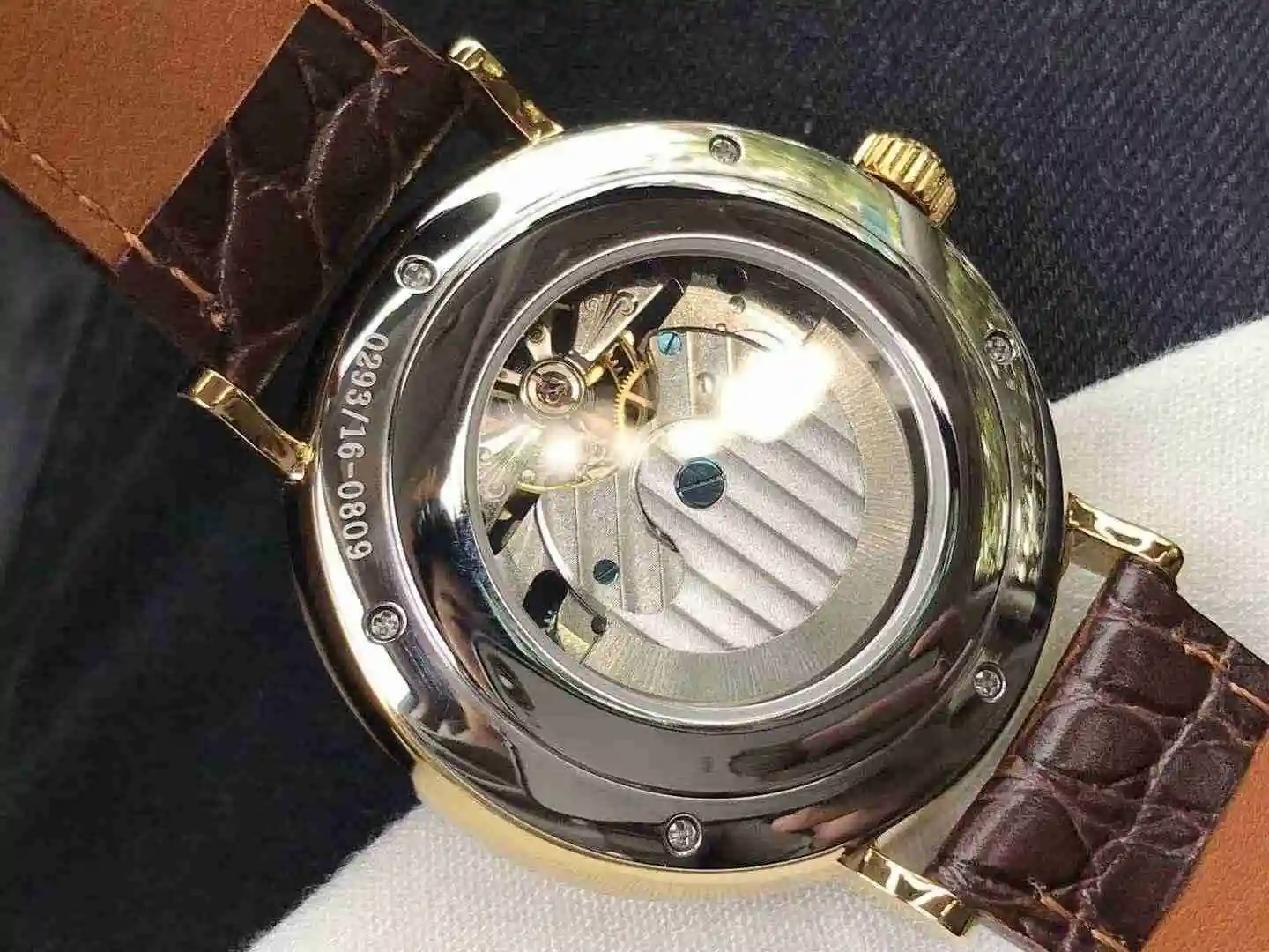 General Watches WADU White 370 Gold 390 Watch view 2