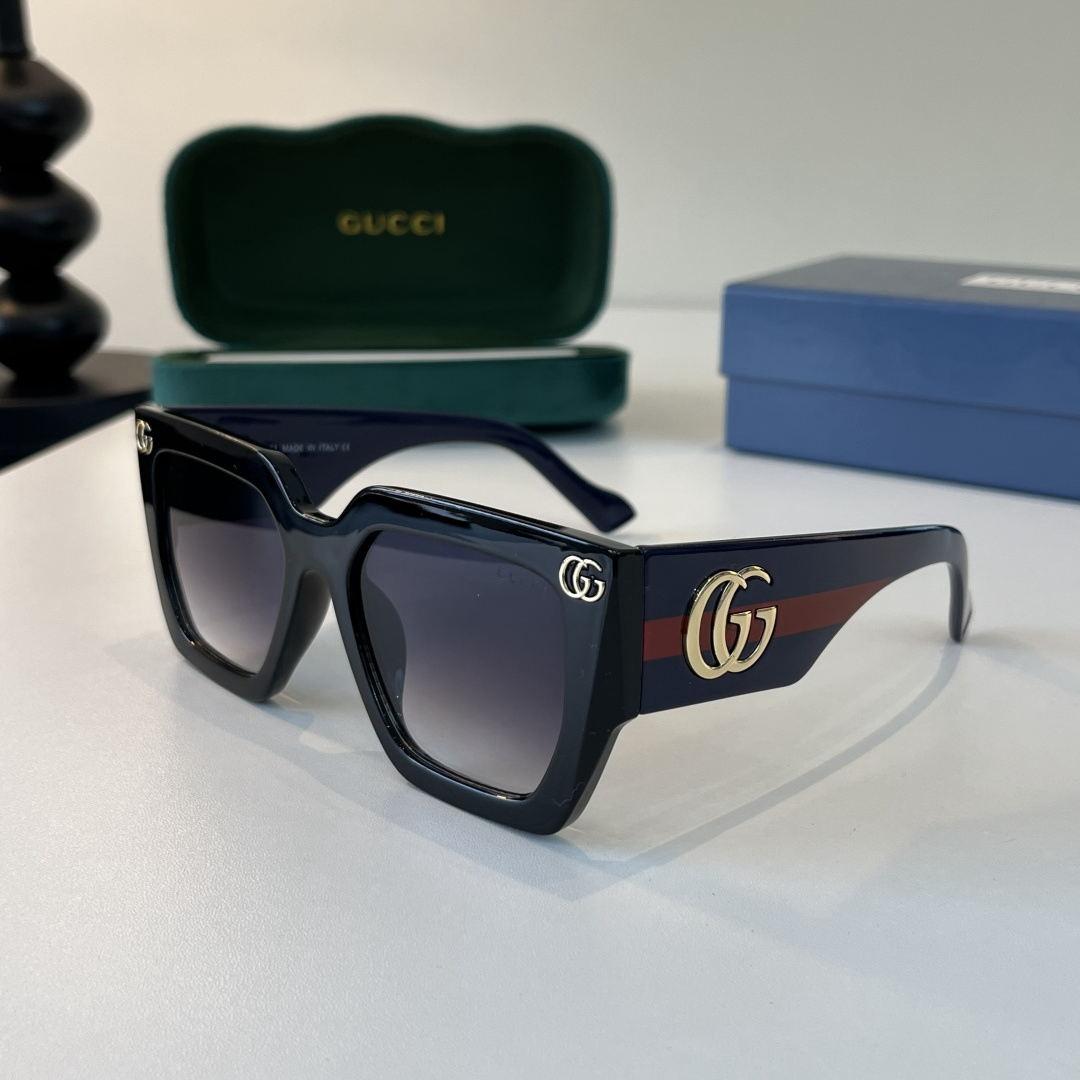 Gucci Sunglasses view 4